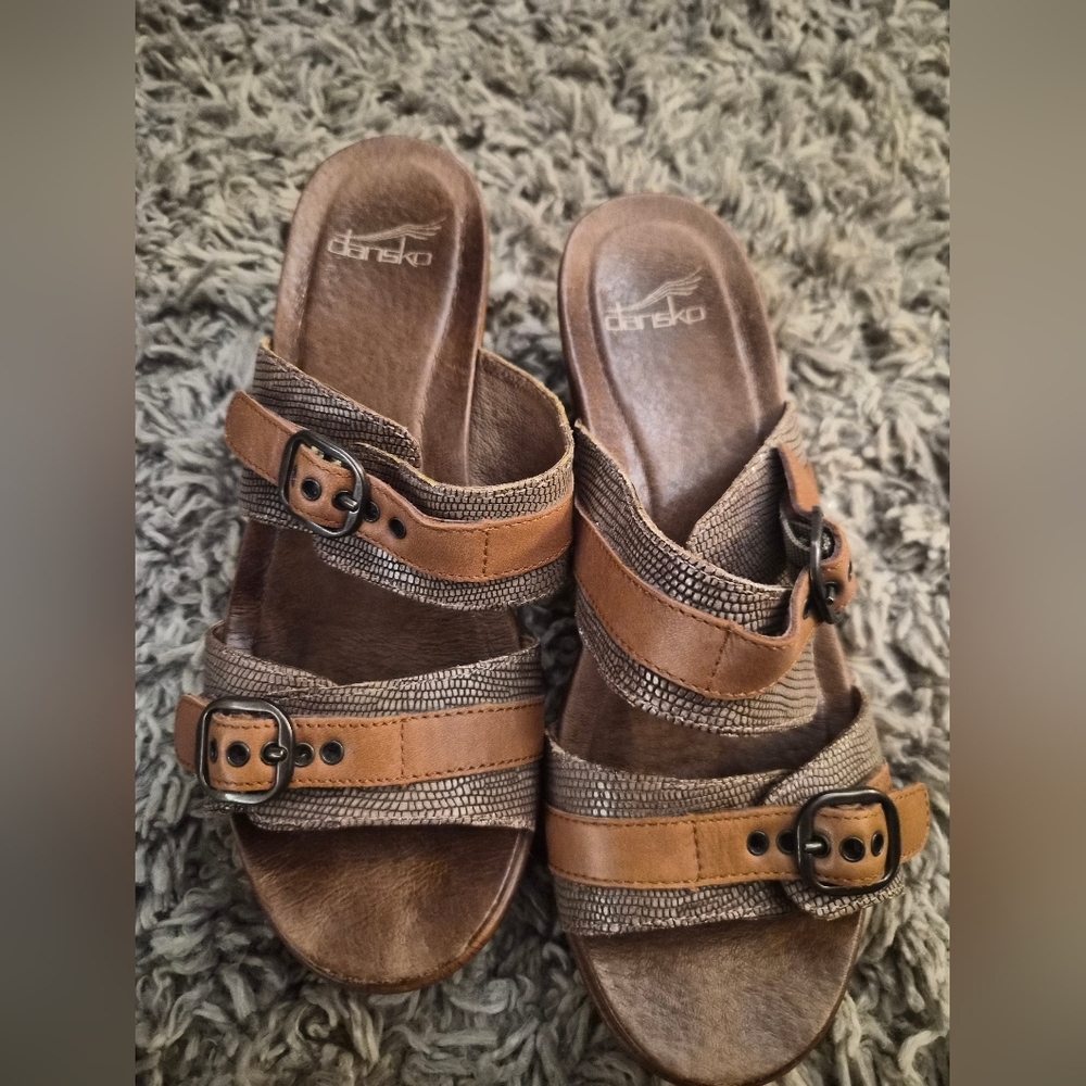 Dansko Leather Slide Heels Size 38 – Comfort Wooden Heel Sandals